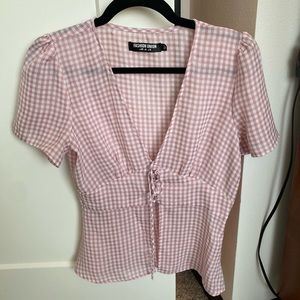 Pink summer top with tie in the front